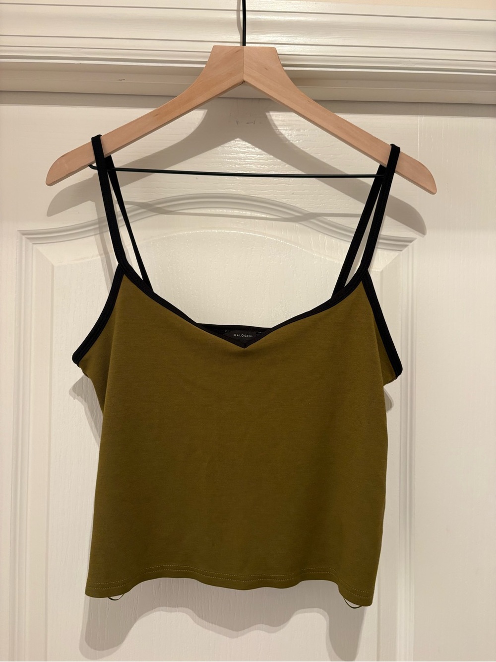 Women’s Halogen olive green camisole featuring black straps & trim size M